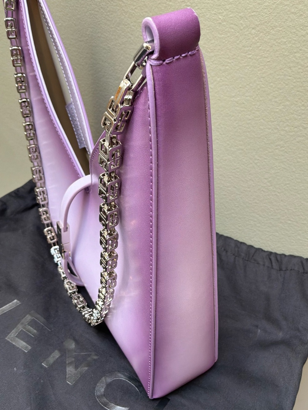 Givenchy Mauve Small Cut Out Bag - Picture 5 of 14